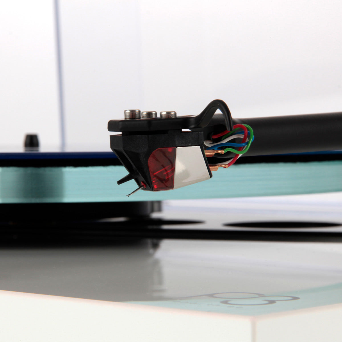 Rega Planar 3 Turntable with Nd3 MM Phono Cartridge (Matte White)