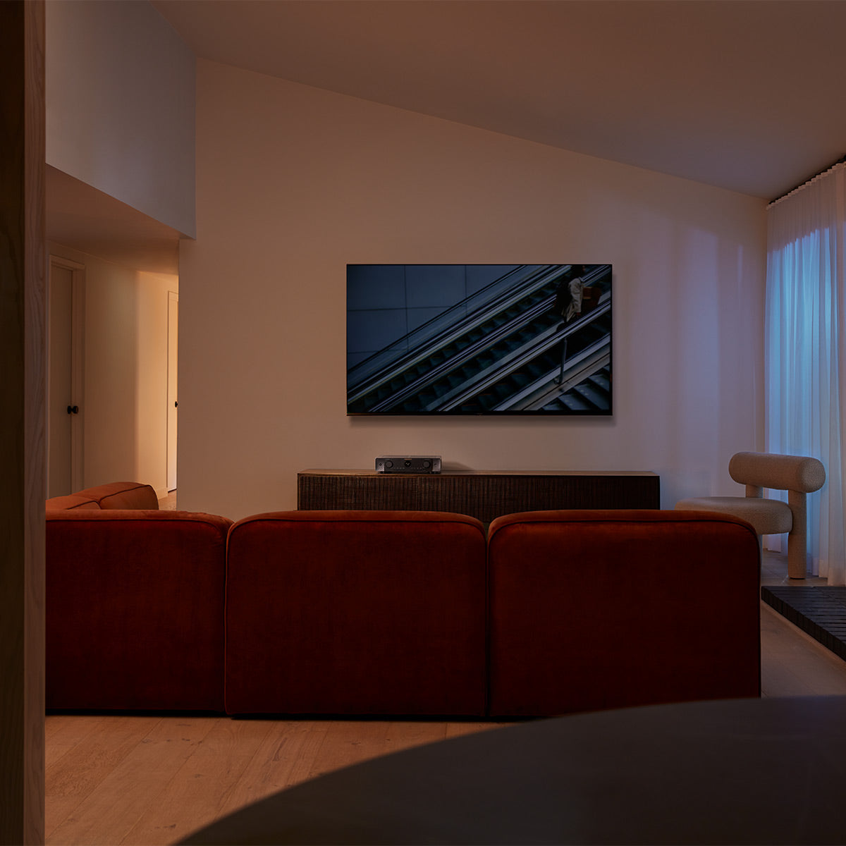 Marantz Cinema 70s Slimline 7.2 Channel Receiver & AudioQuest SKY 3m HDMI Cable