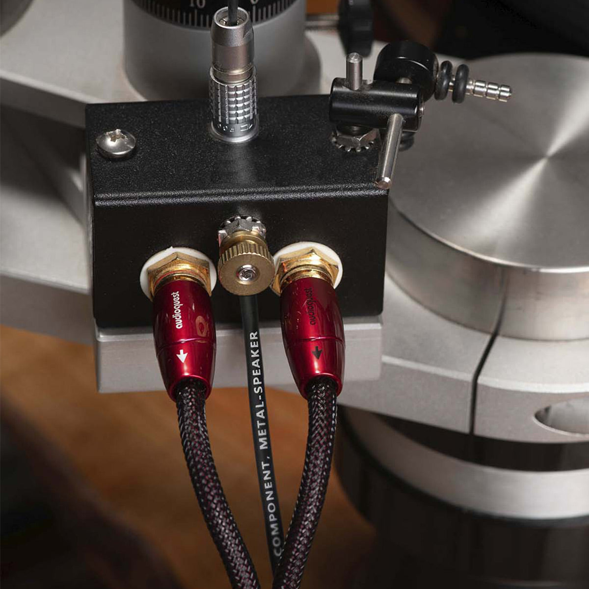 AudioQuest Black Hole Ground Goody RF-Dissipating Ground Wire (2.46 ft.)