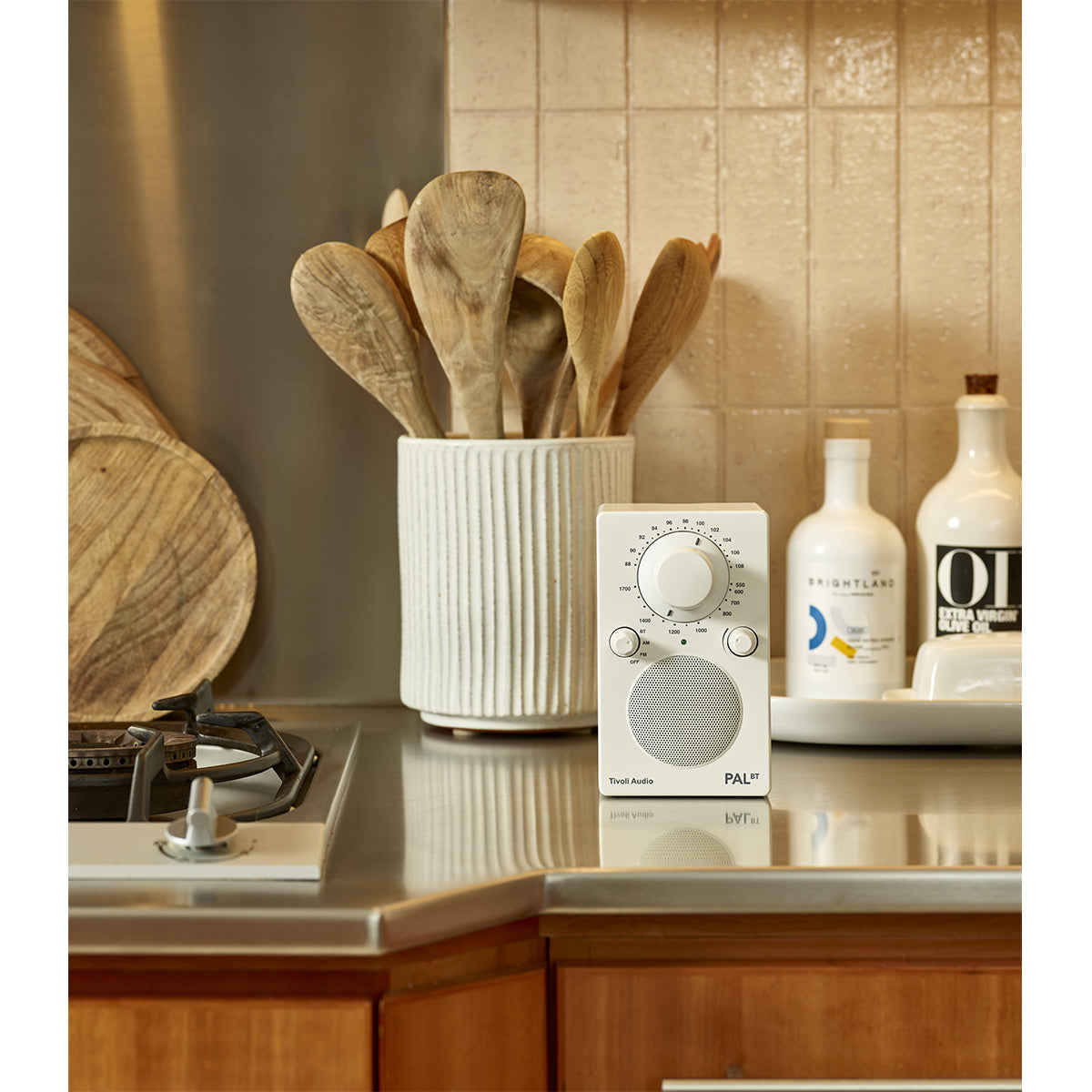 Tivoli Audio PAL BT Bluetooth AM/FM Portable Radio & Speaker (White)