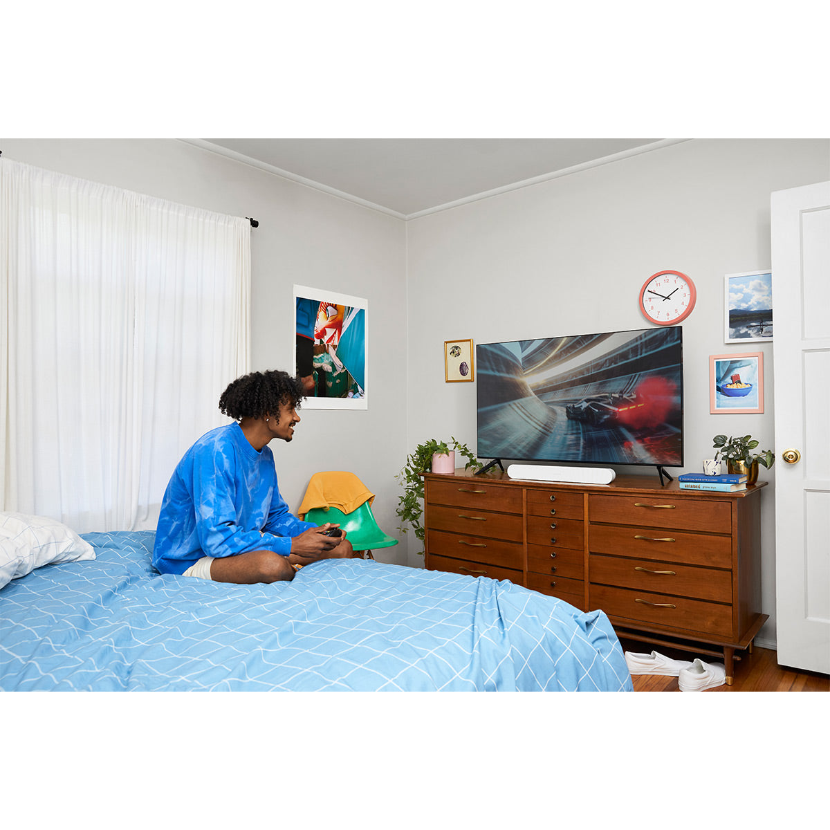 Sonos Ray Compact Sound Bar for TV, Gaming, and Music (White)