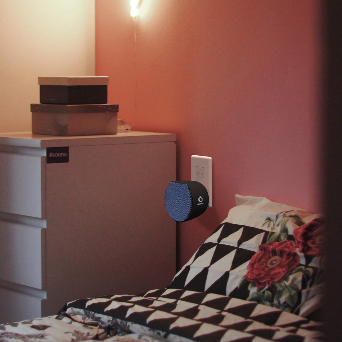 OC Acoustic Newport Plug-in Outlet Wireless Bluetooth Speaker with Built-in USB Type-A Charging (Black)