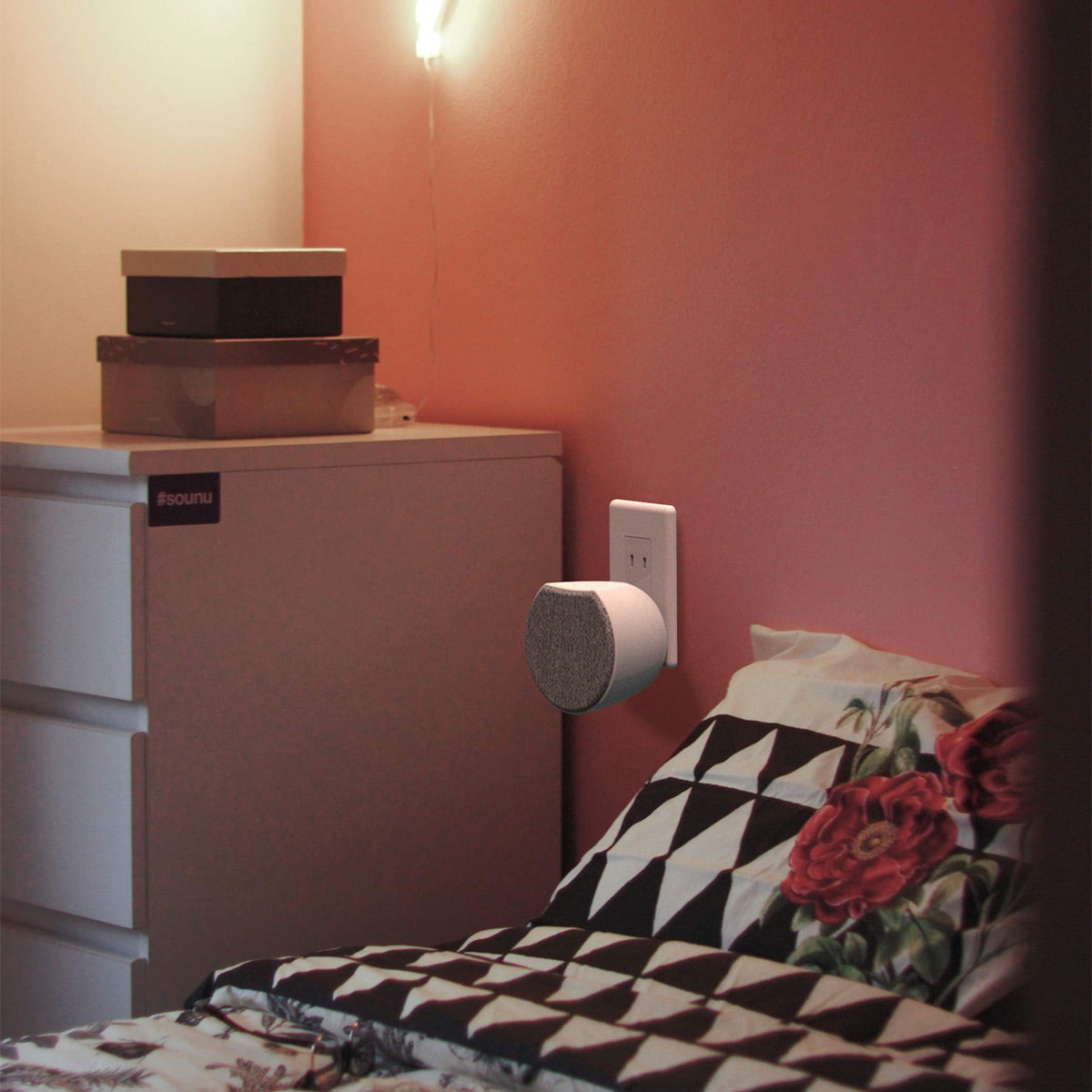 OC Acoustic Newport Plug-in Outlet Speaker with Bluetooth 5.1 and Built-in USB Type-A Charging Port (Gray/White)