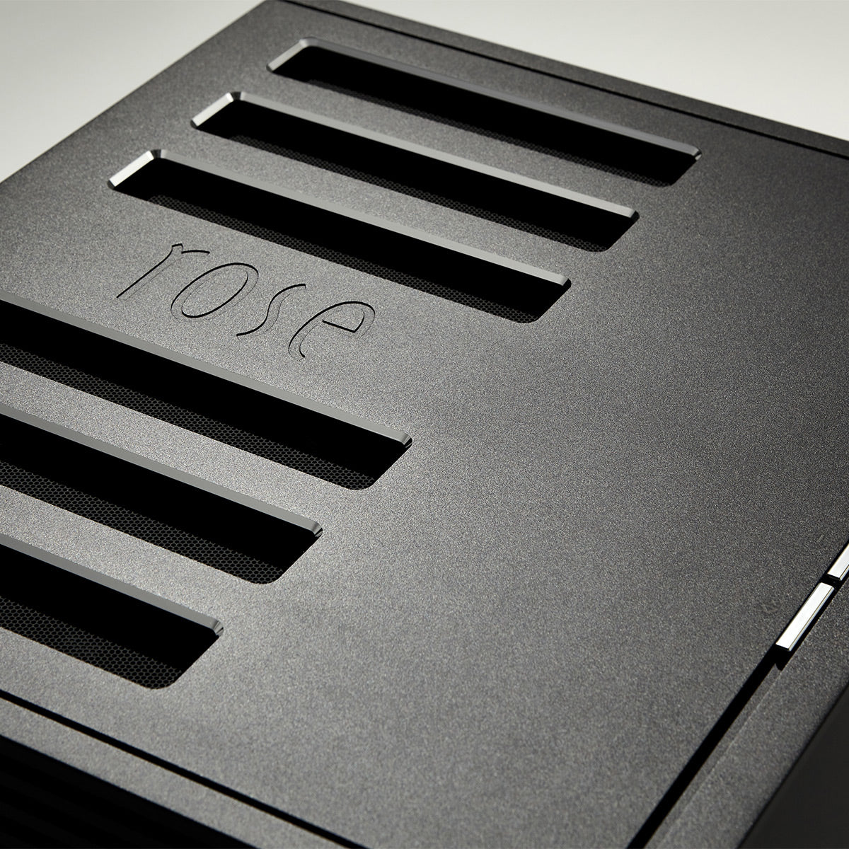 HiFi Rose RS520 Wireless Network Streamer & Integrated Amplifier with Built-In ESS Sabre DAC (Black)