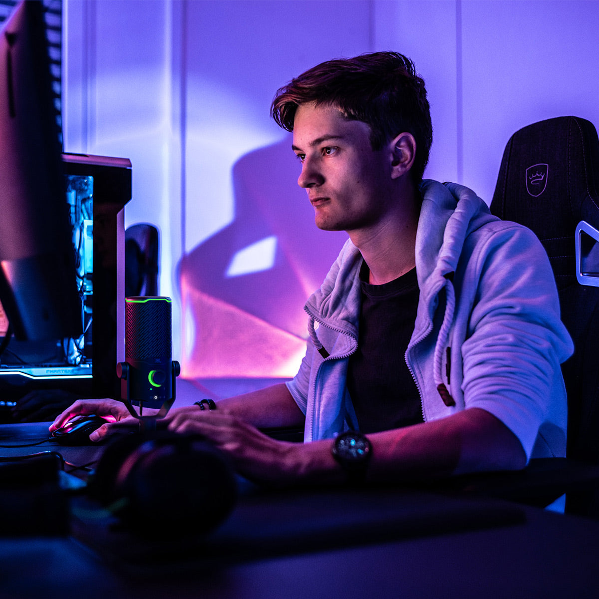 JBL Quantum Stream Studio Quad-Pattern USB Microphone for Streaming, Recording, & Gaming