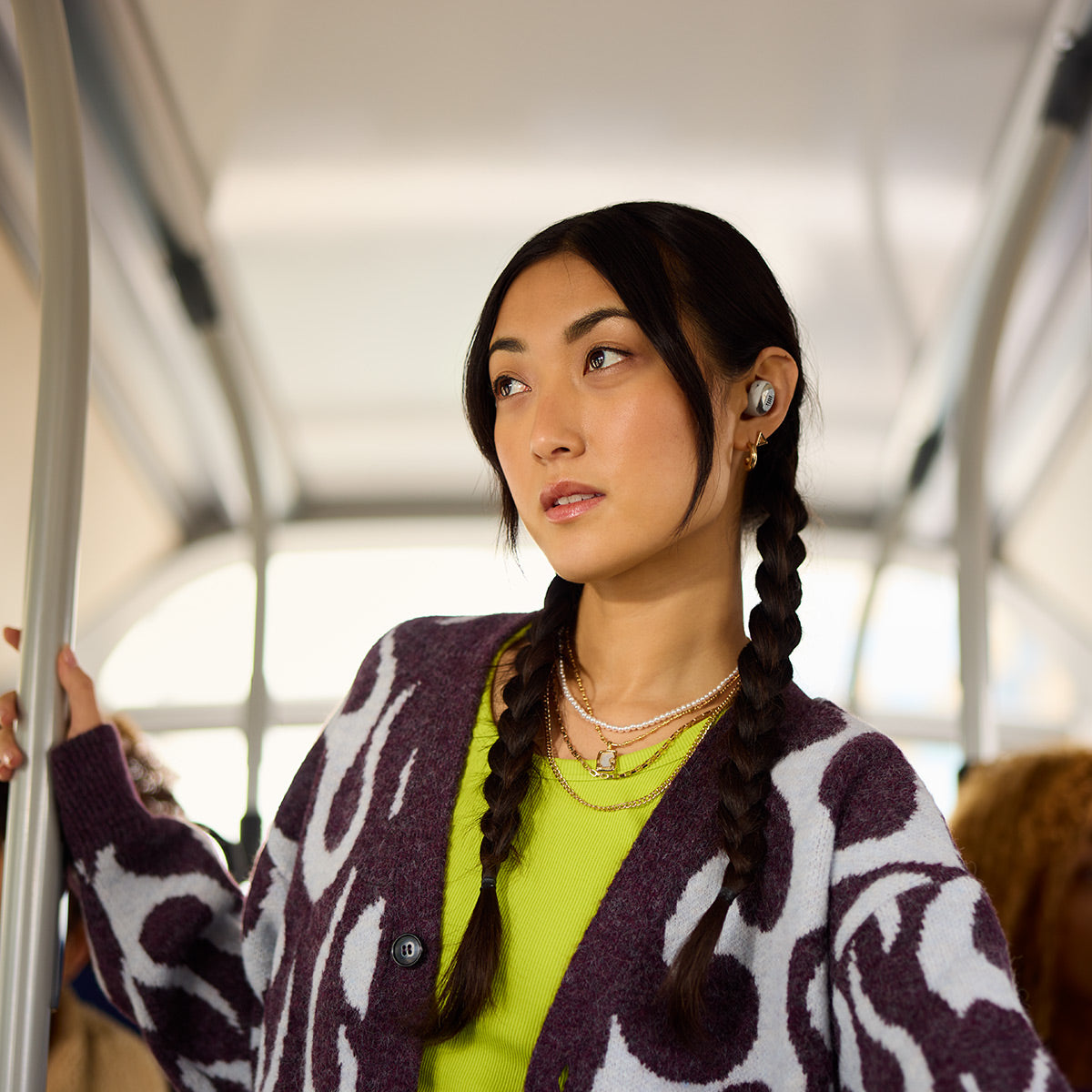 JBL Live Buds 3 Noise-Cancelling Earbuds with Smart Case (Silver)