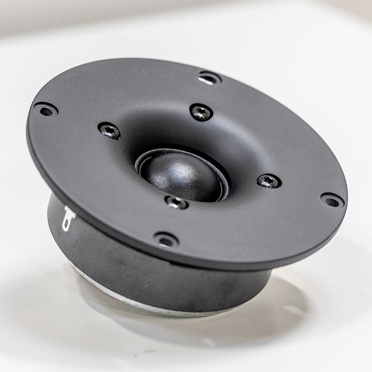 Lyngdorf Audio FR-2 Floorstanding Speaker - Each (White/Black)