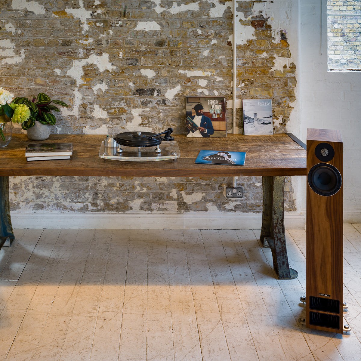 Michell Audio TecnoDec Turntable Bundle with T2 Tonearm and UniCover