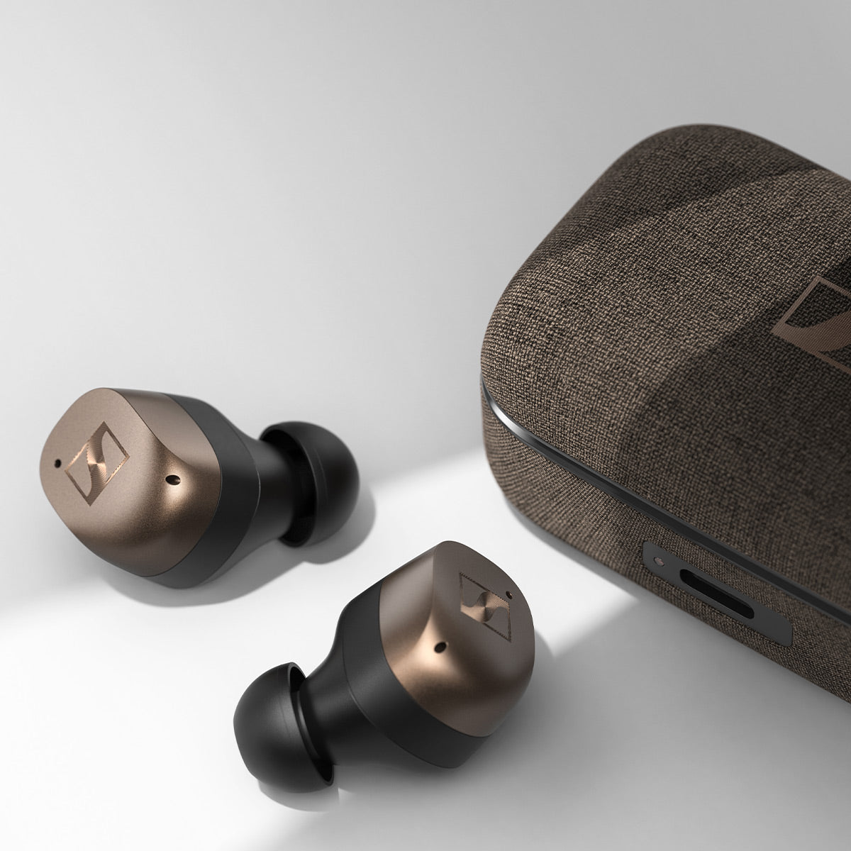 Sennheiser Momentum True Wireless 4 Earbuds (Black Copper)