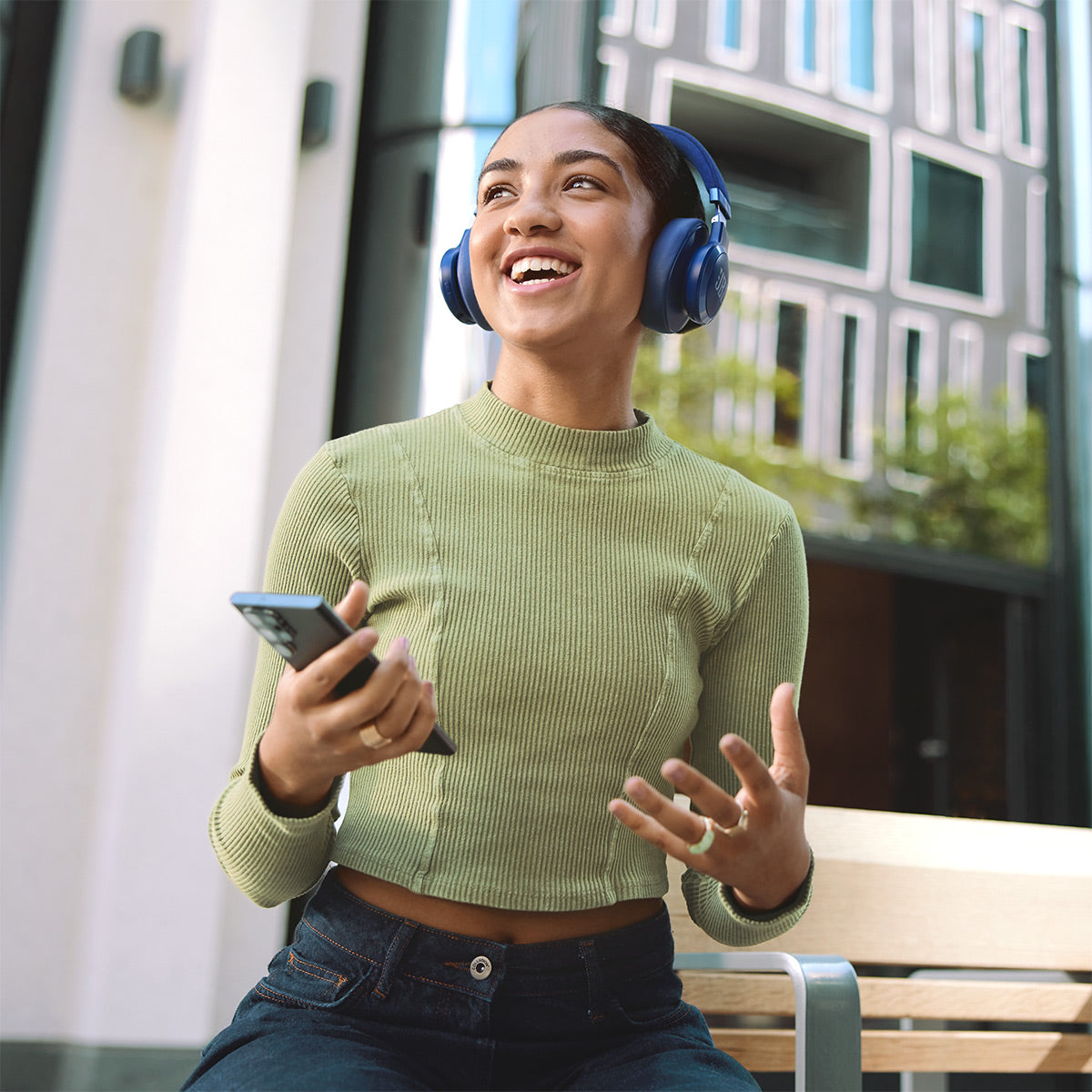 JBL Live 770NC Wireless Over Ear Noise Cancelling Headphone Bundle with gSport Case (Blue)