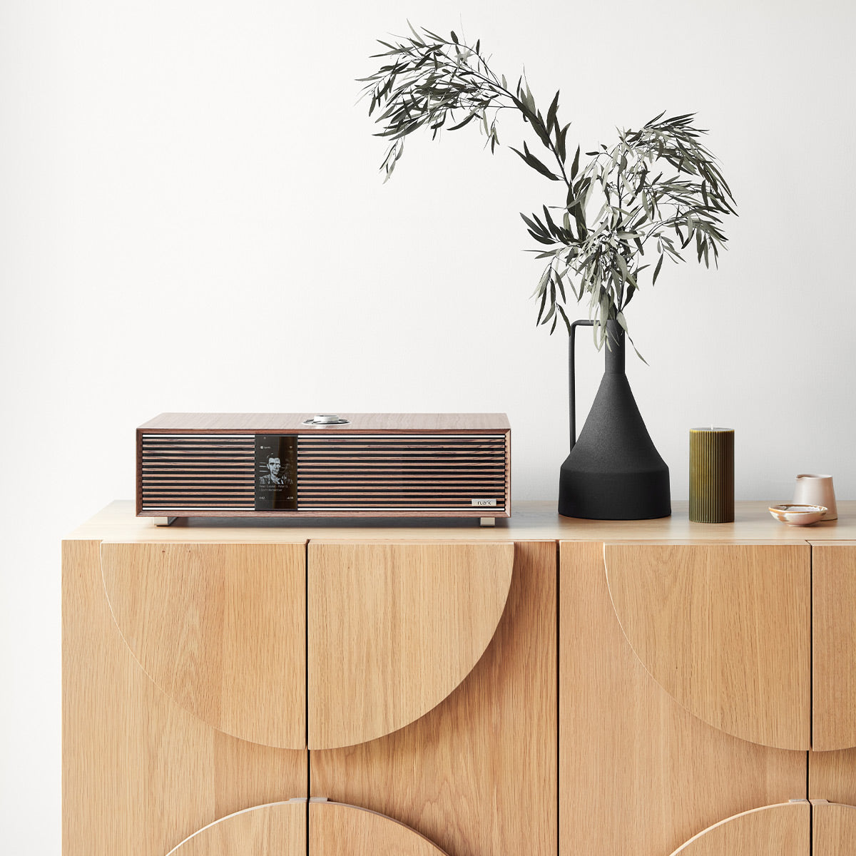Ruark Audio R410 Integrated Music System (Walnut/Walnut)
