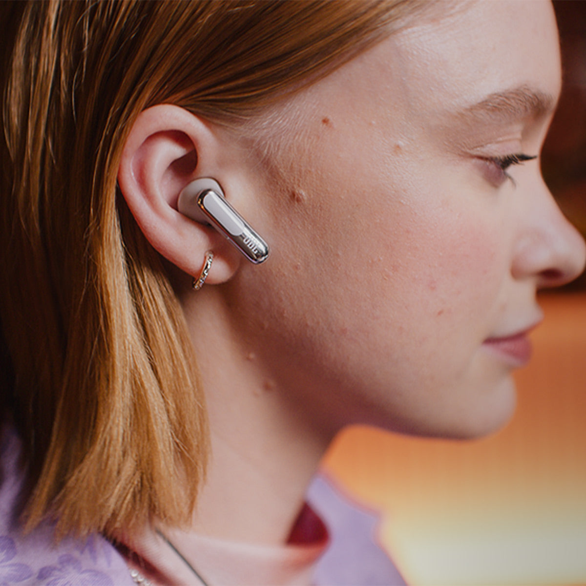 JBL Live Beam 3 True Wireless Noise Cancelling Earbud Bundle with gSport Case (Silver)