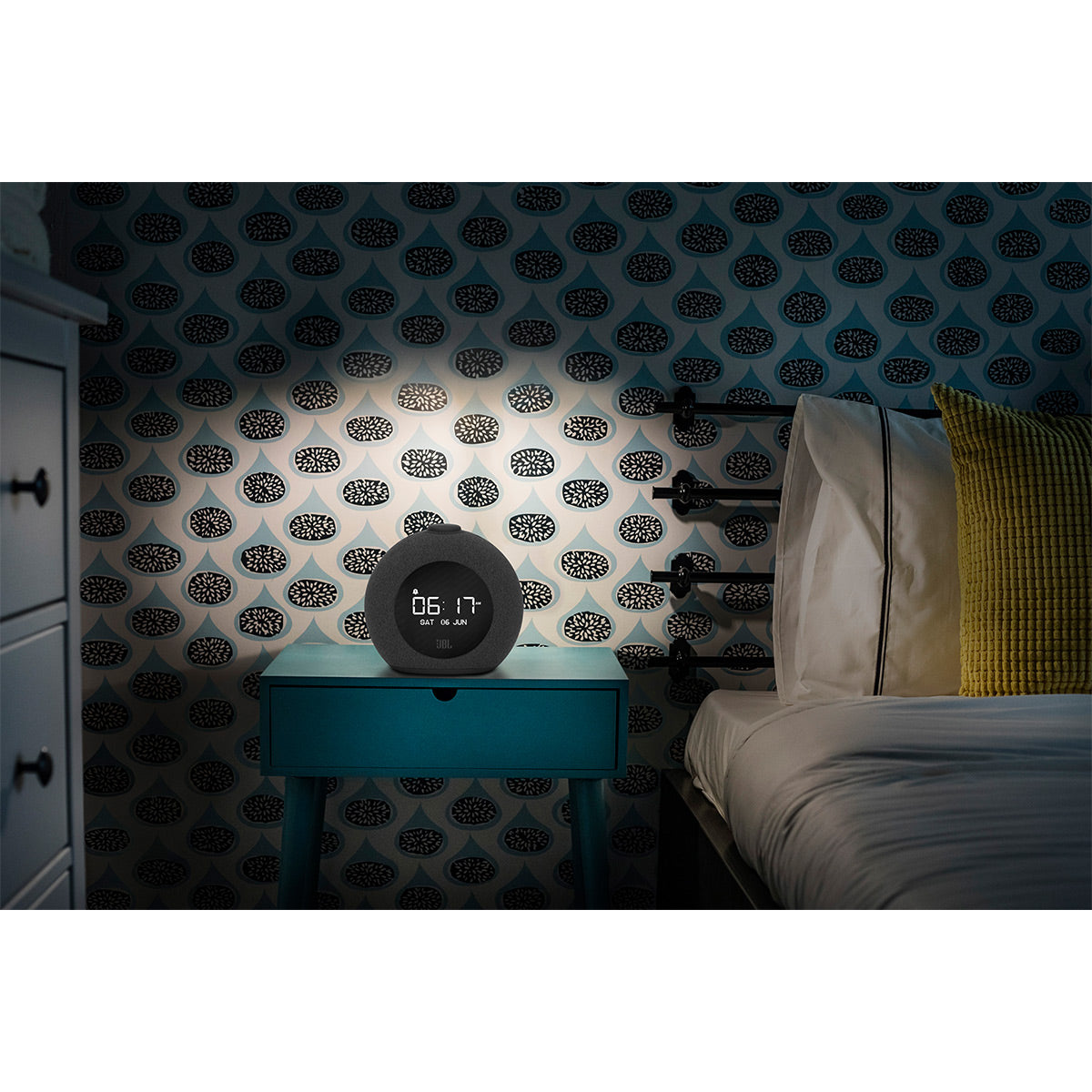 JBL Horizon 2 Bluetooth Clock Radio Speaker with FM/DAB/DAB+ (Black)