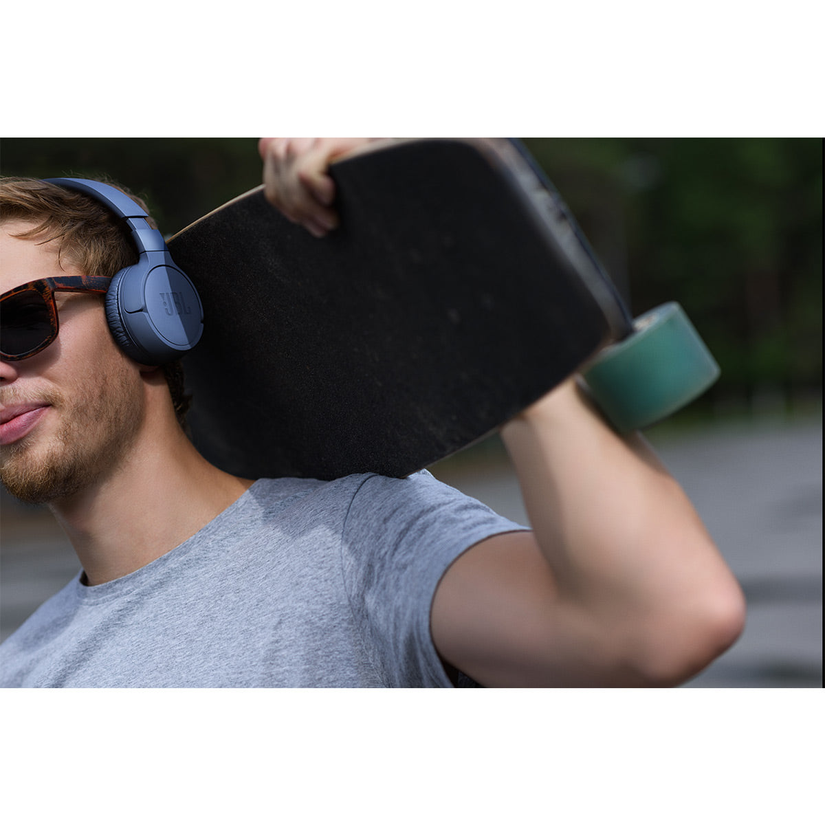 JBL Tune 660NC Wireless On-Ear Active Noise Cancelling Headphones (Blue)