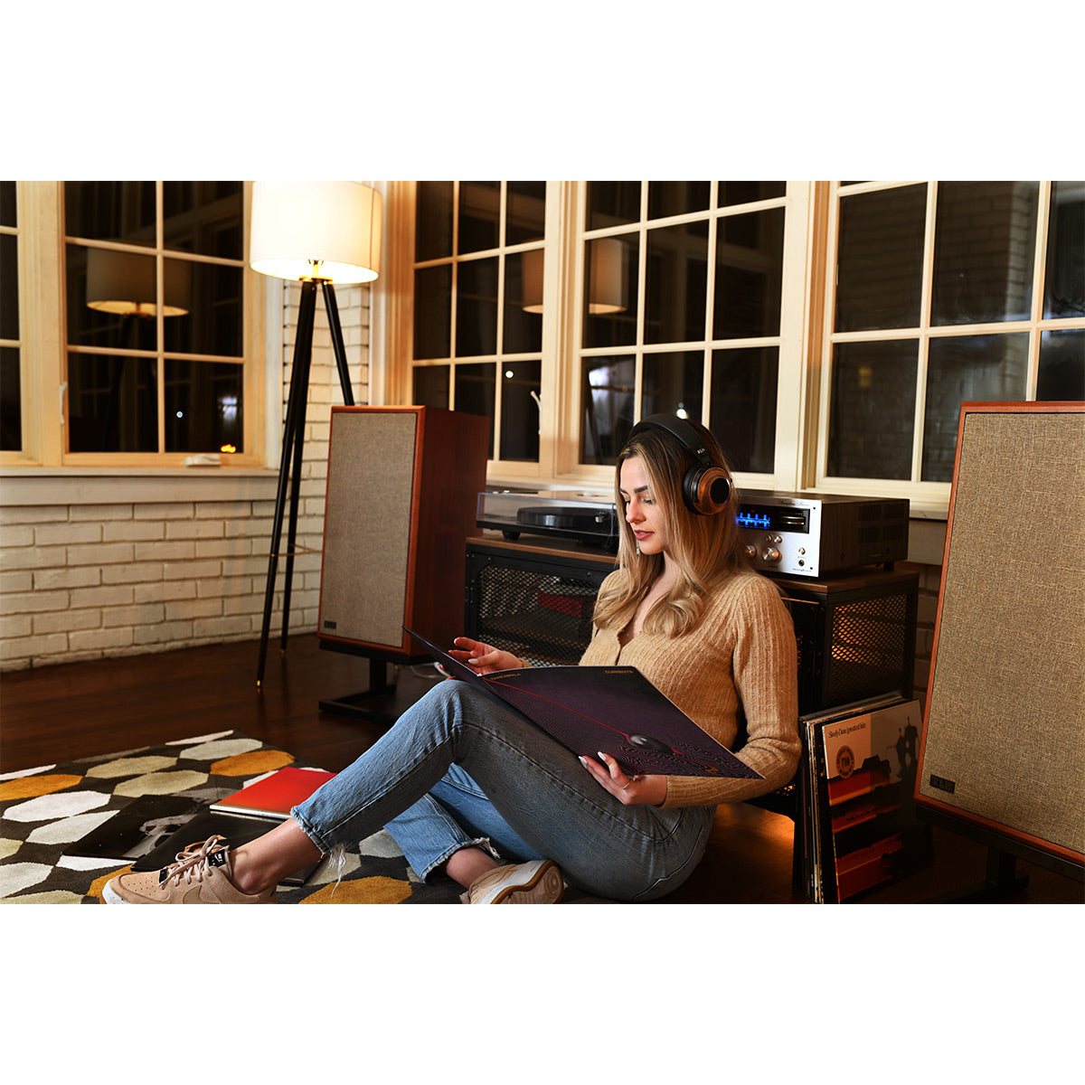 KLH Model Five 3-way 10-inch Acoustic Suspension Floorstanding Speaker - Each (Mahogany)