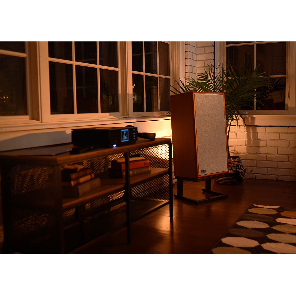 KLH Model Five 3-way 10-inch Acoustic Suspension Floorstanding Speaker - Each (Mahogany)