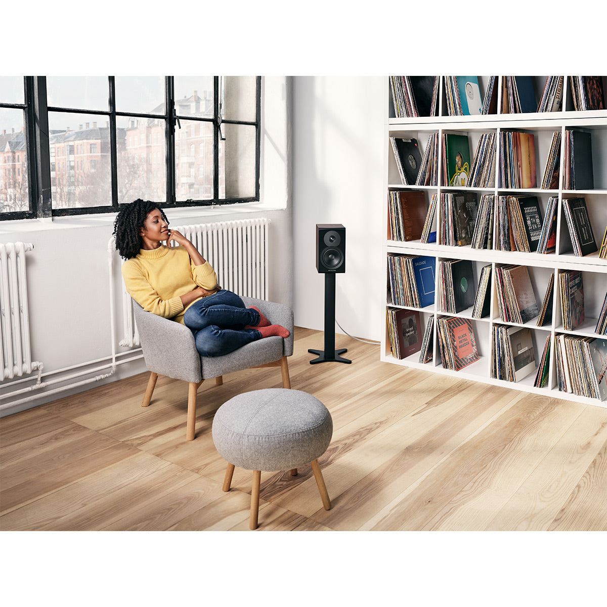 Dynaudio Emit 10 Compact Bookshelf Speaker - Pair (Walnut Wood)