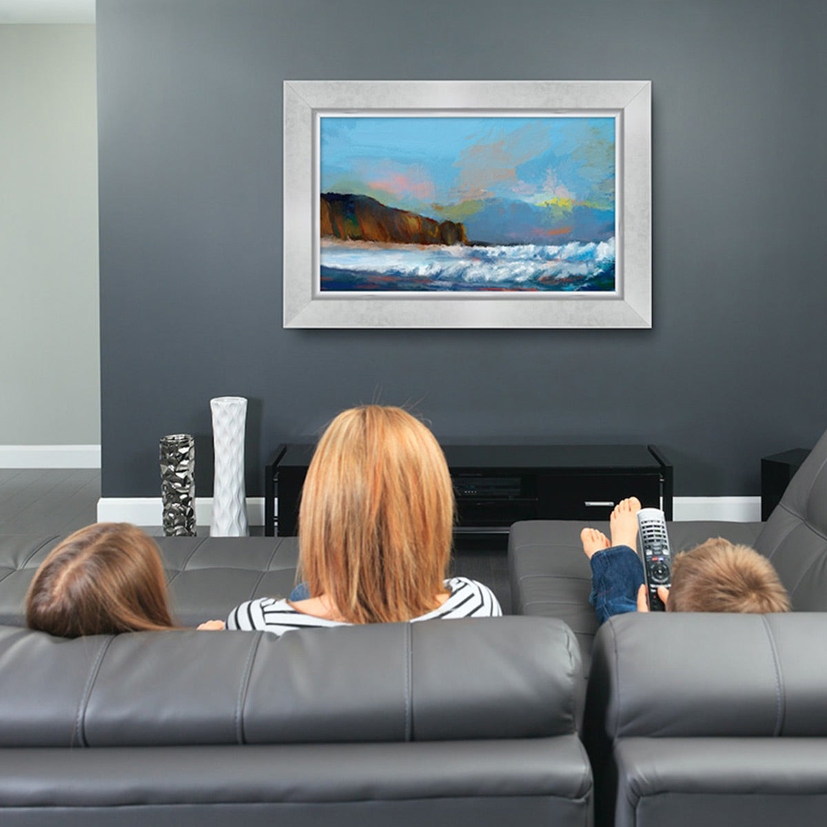 Deco TV Frames Customizable Frame for Samsung The Frame 2021 32" TV (Contemporary Silver)