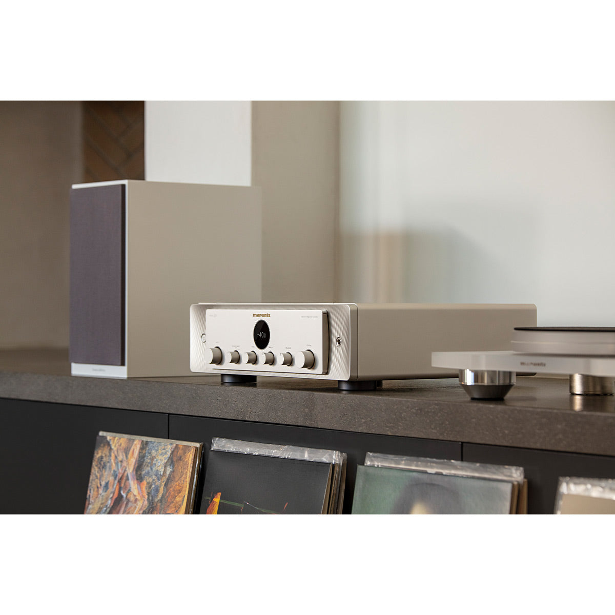 Marantz MODEL 40n Integrated Stereo Amplifier with Streaming Built-In (Silver Gold)