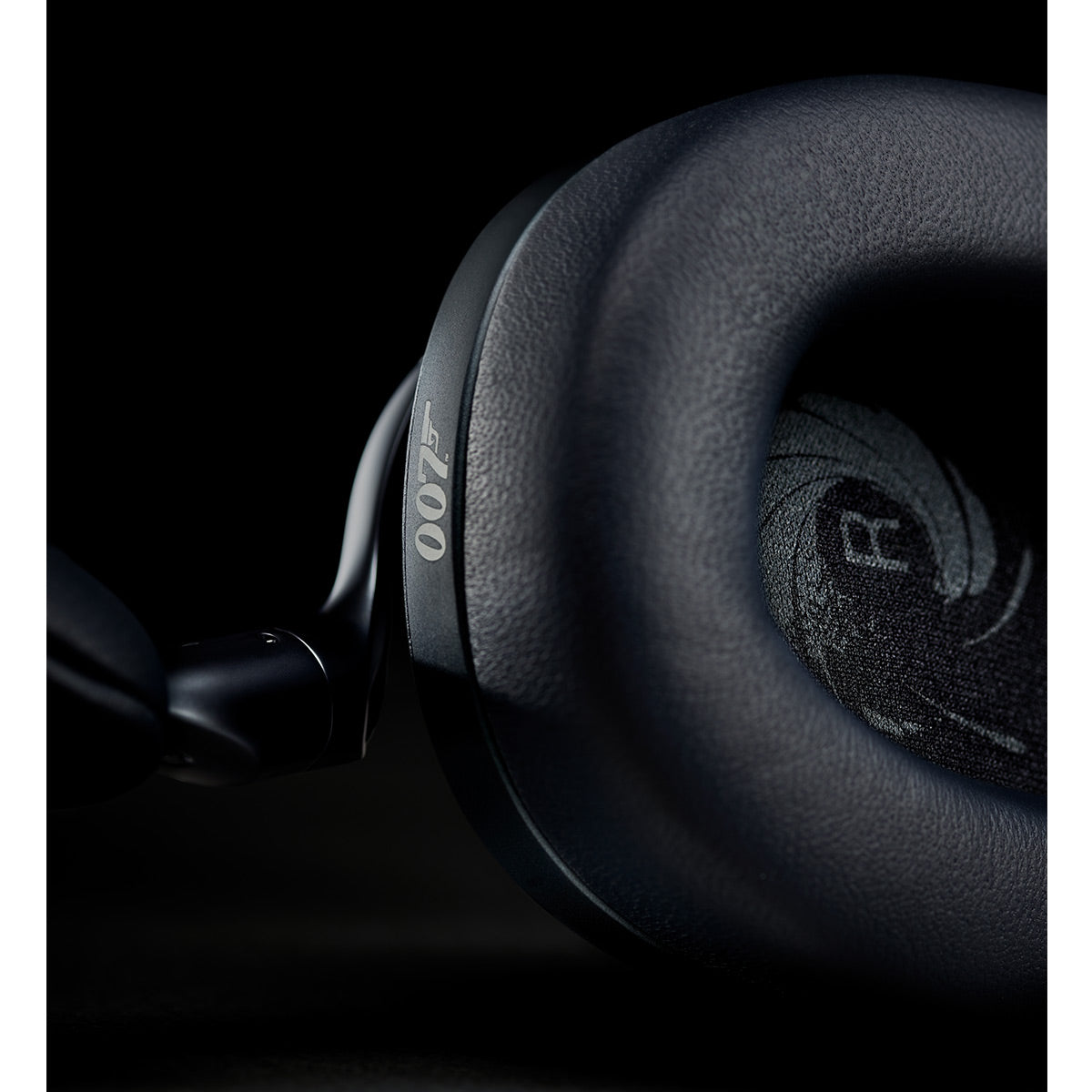 Bowers & Wilkins Px8 007 Special Edition James Bond Bluetooth Over-Ear Headphones with Active Noise Cancellation (Midnight Blue)