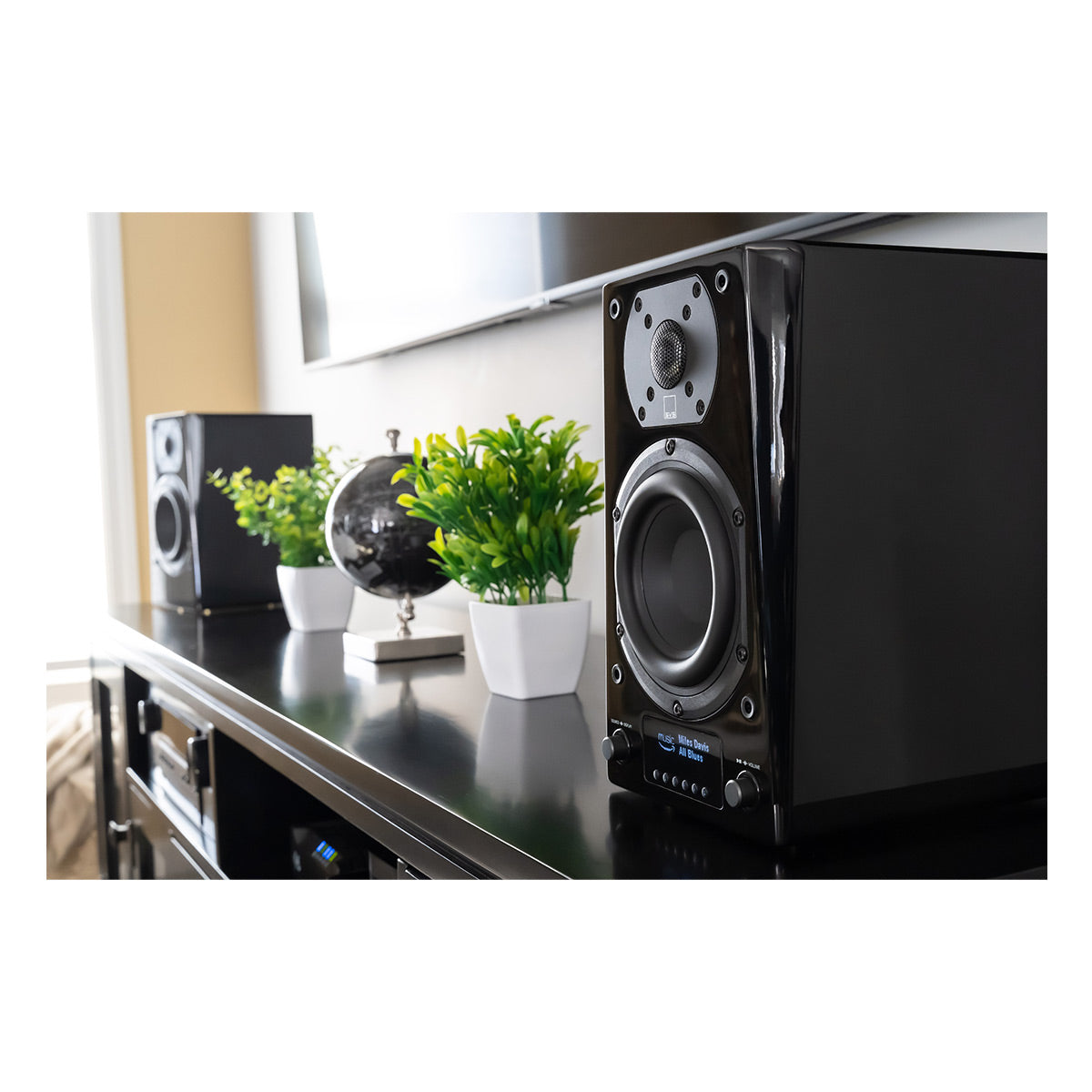 SVS Prime Wireless Pro Powered Speaker System with Chromecast and Airplay 2 - Pair (Piano Gloss Black)