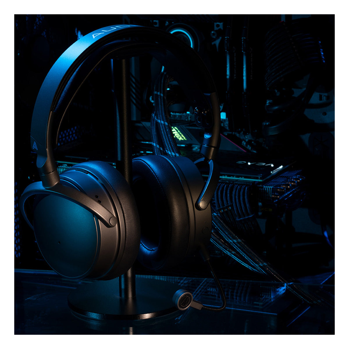 Audeze Maxwell Wireless Gaming Headset for Playstation, Windows, macOS, Android, iOS, and Nintendo Switch with Tempest 3D Audio