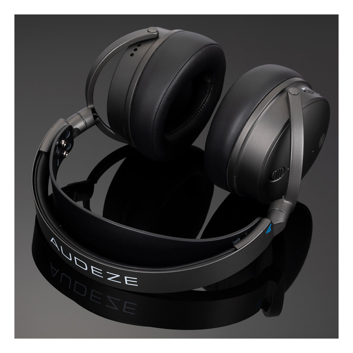 Audeze Maxwell Wireless Gaming Headset for Playstation, Windows, macOS, Android, iOS, and Nintendo Switch with Tempest 3D Audio