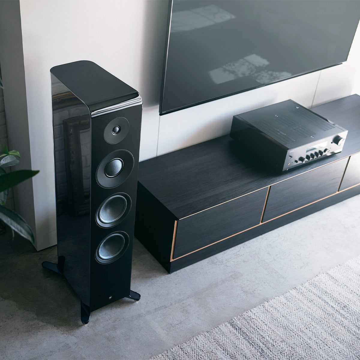 Yamaha R-N2000A Hi-Fi Network Receiver (Black)