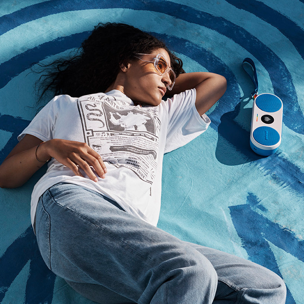 Polaroid P2 Portable Bluetooth Speaker with Wrist Strap (Blue & White)