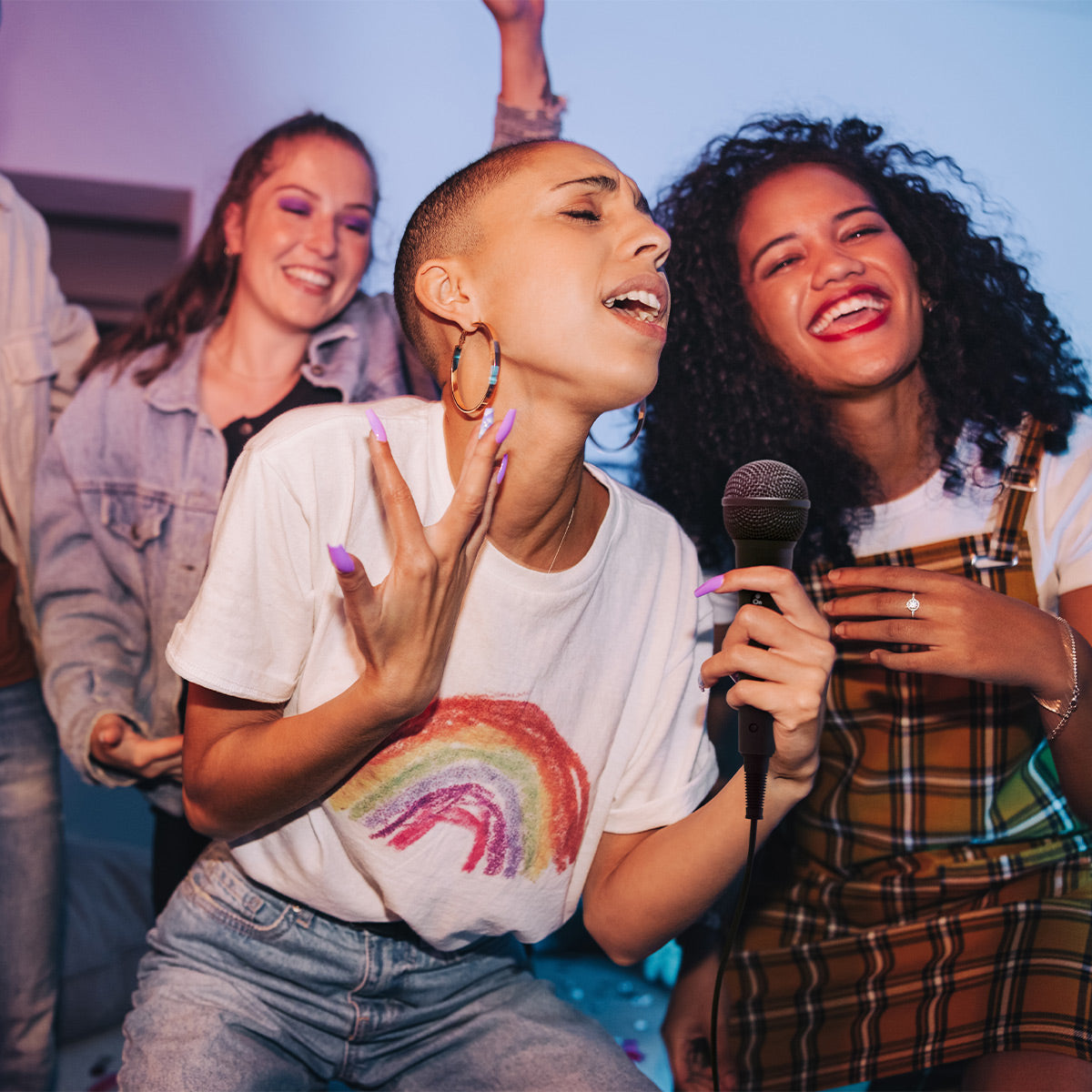 Klipsch GIG XL Bluetooth Wireless Party Speaker with Wired Microphone, RGB Lighting, 8 Hour Battery Life & IPX4 Splash Resistance