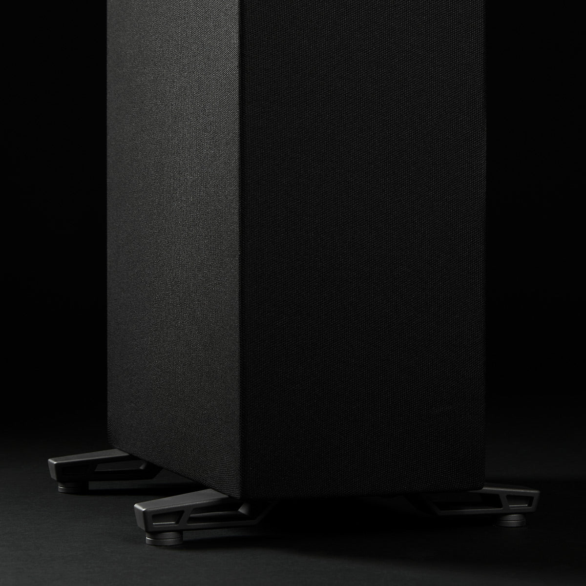Definitive Technology Dymension DM60 Mid-Size Bipolar Floorstanding Speaker with Built-In 8" Powered Subwoofer