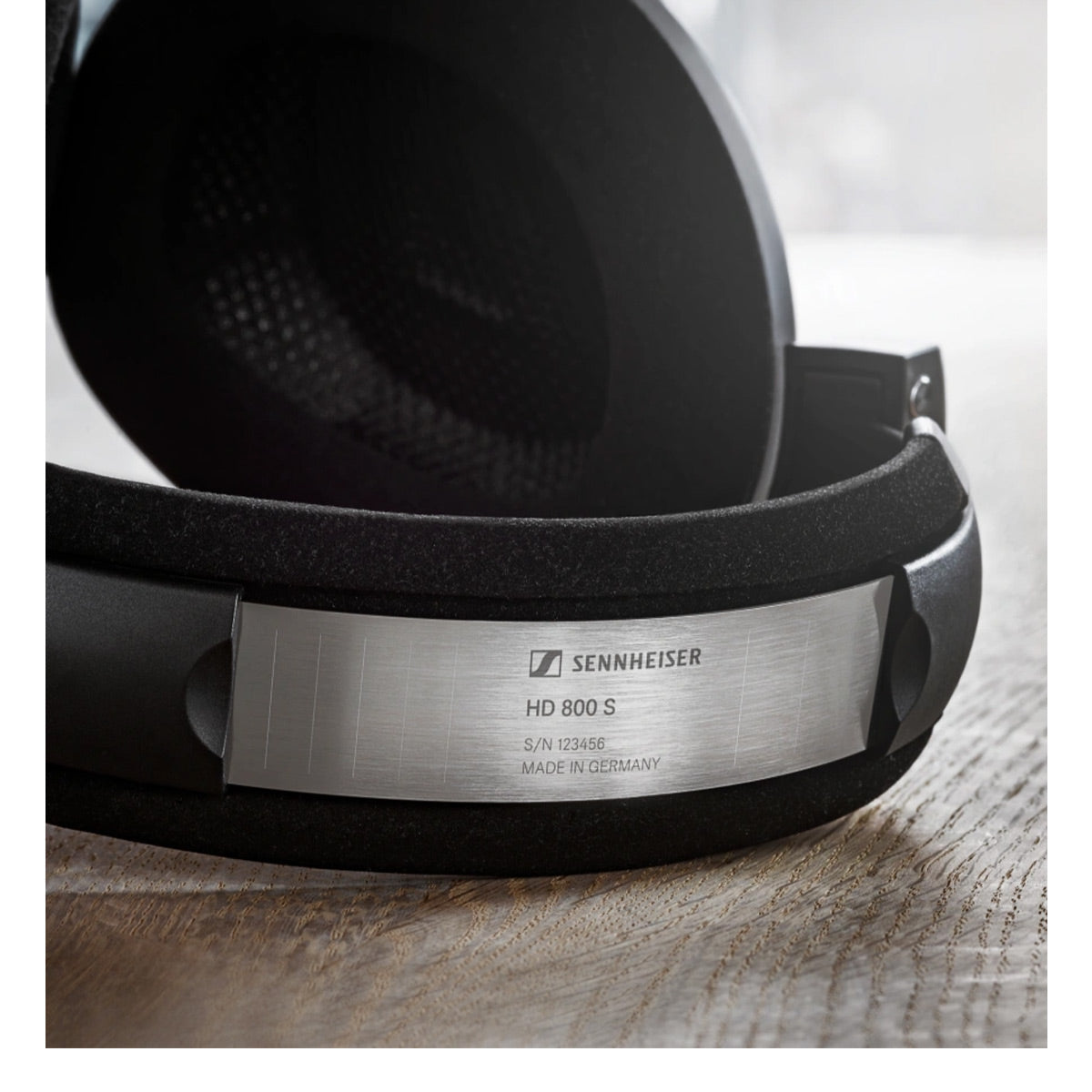 Sennheiser HD 800 S Open-Back Audiophile Headphones and HDV 820