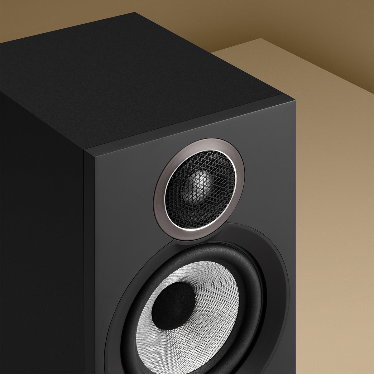 Bowers & Wilkins 607 S3 2-Way Bookshelf Speaker with 5" Continuum Cone Driver - Pair (Black)