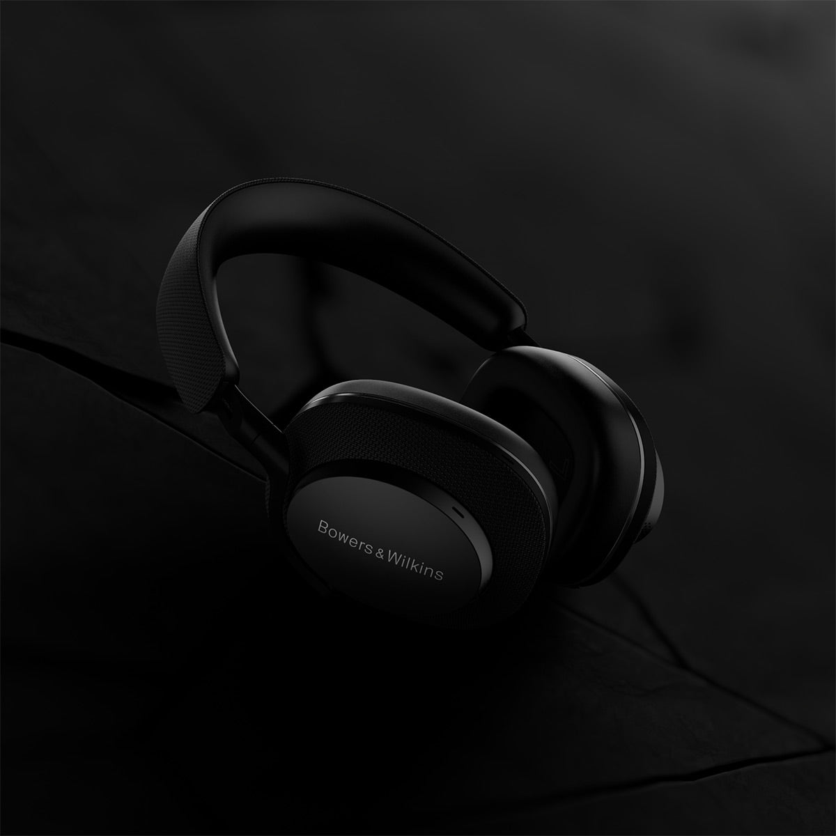 Bowers & Wilkins Px7 S2e Wireless Noise Canceling Bluetooth Headphones (Anthracite Black)