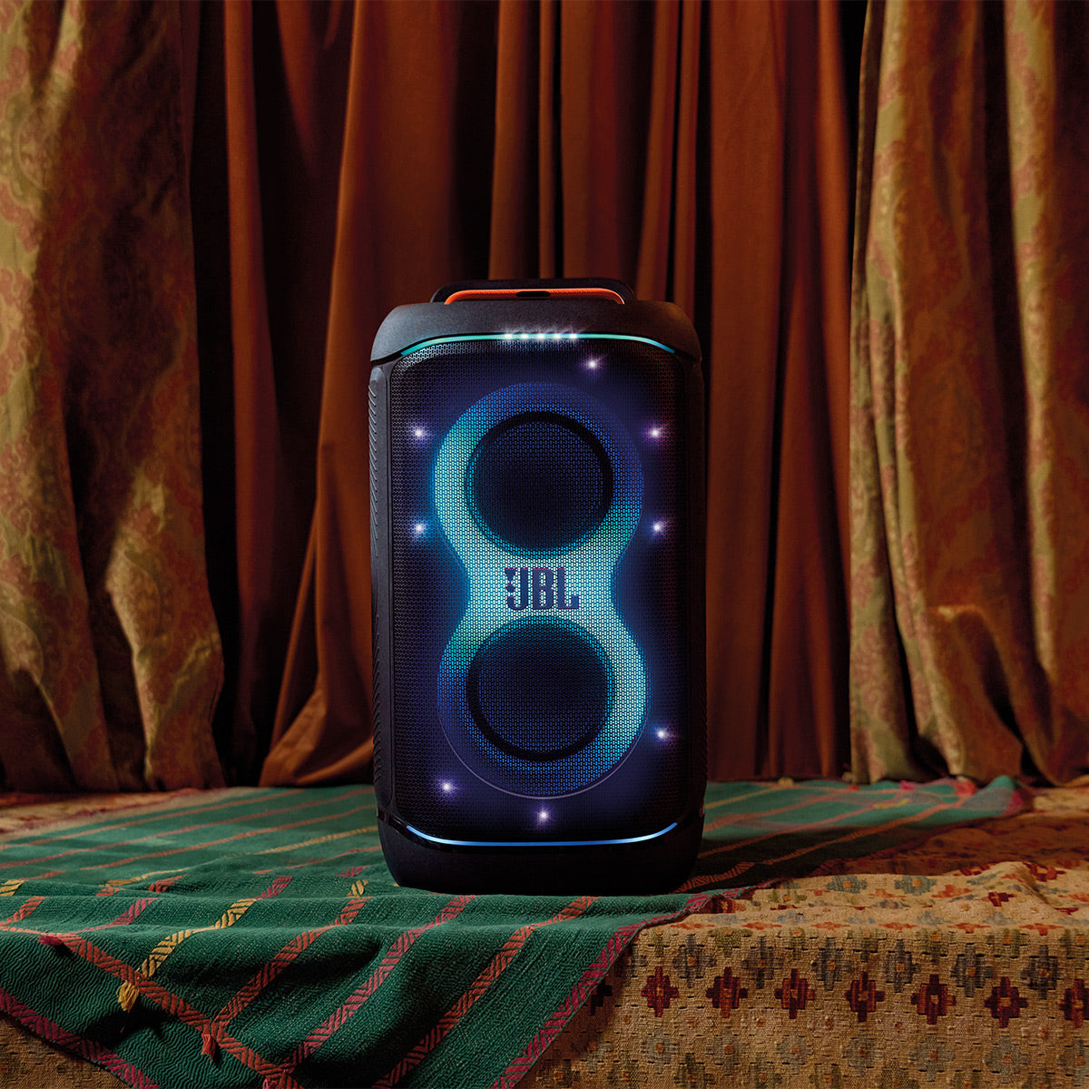 JBL PartyBox 520 Portable Party Speaker Bundle with gSport Speaker Cover