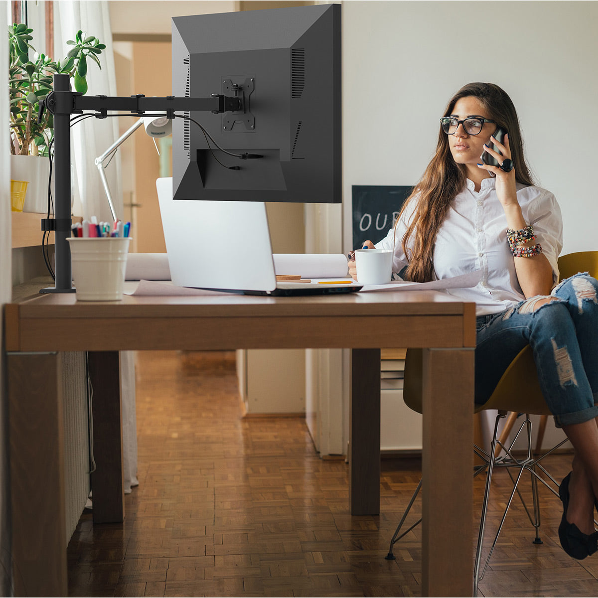 Kanto DML1000 Fully Adjustable Single Arm Desktop Monitor Mount