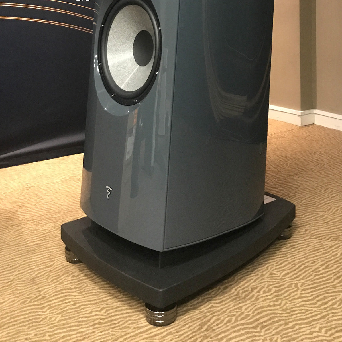 IsoAcoustics GAIA-TITAN Theis Speaker Isolator Feet - 4 Pack