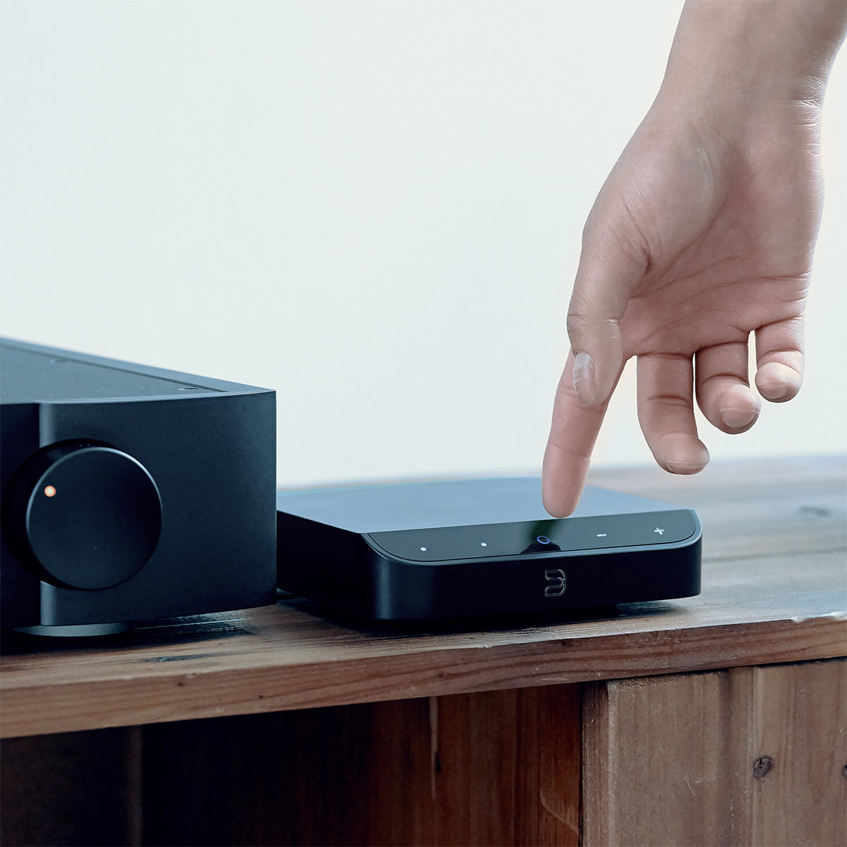 Bluesound Node Nano Wireless Music Streamer with RC1 Remote