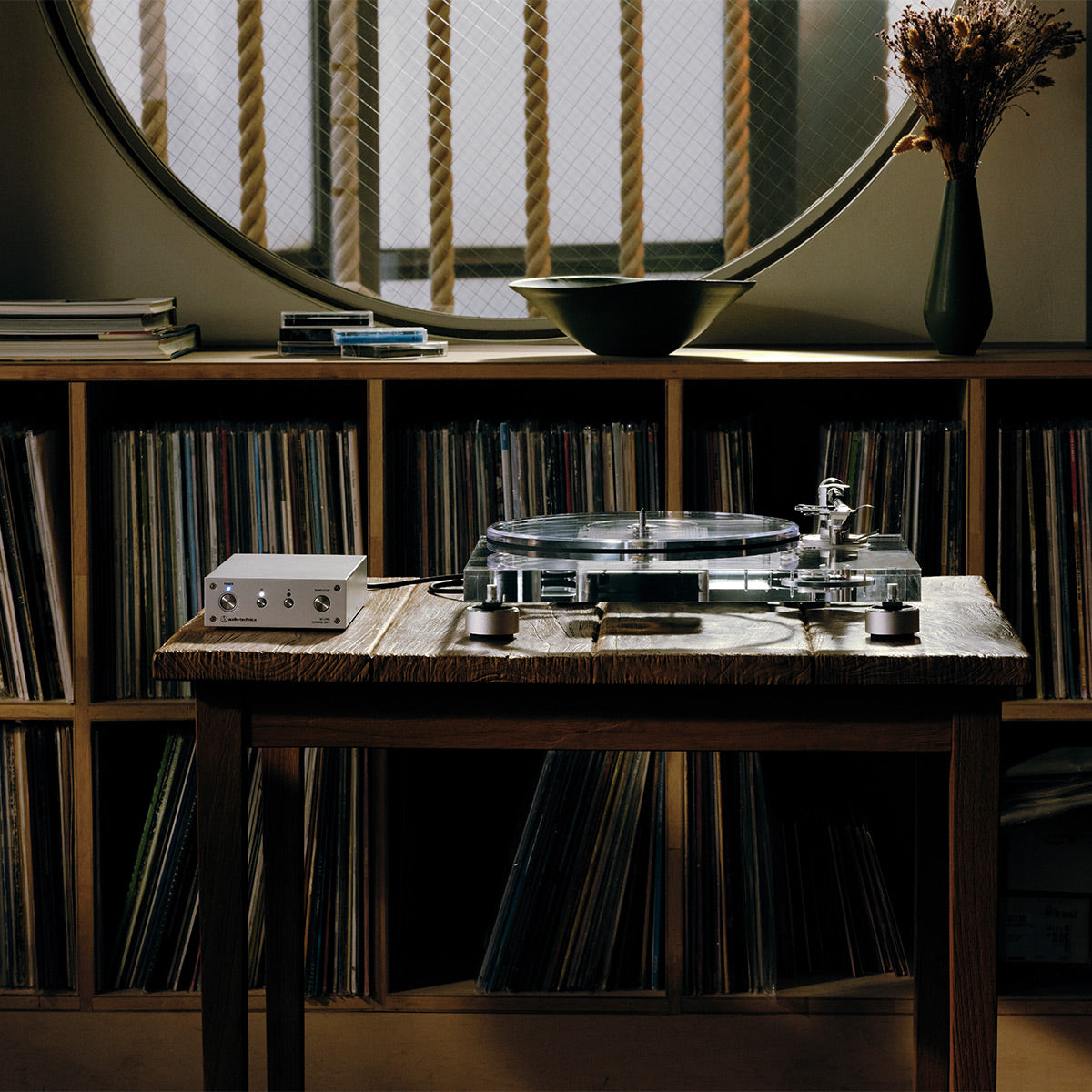 Audio-Technica AT-LPA2 Fully Manual Belt-Drive Turntable