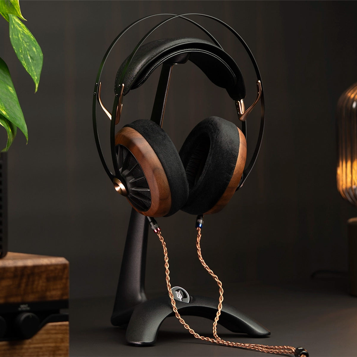Meze Audio Manta Headphone Stand (Black)