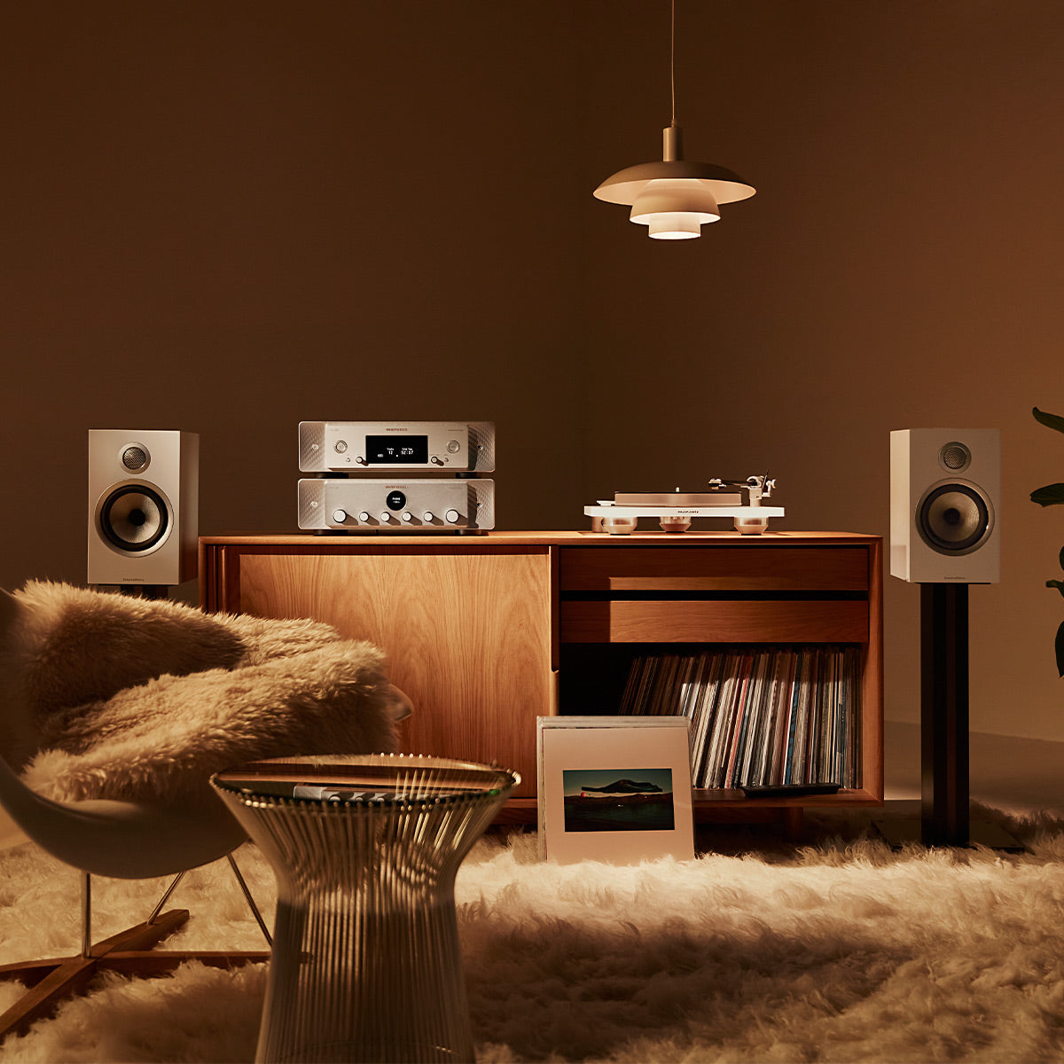 Marantz MODEL10 Integrated Amplifier (Champagne) with TT-15S1 Precision Belt Drive Turntable