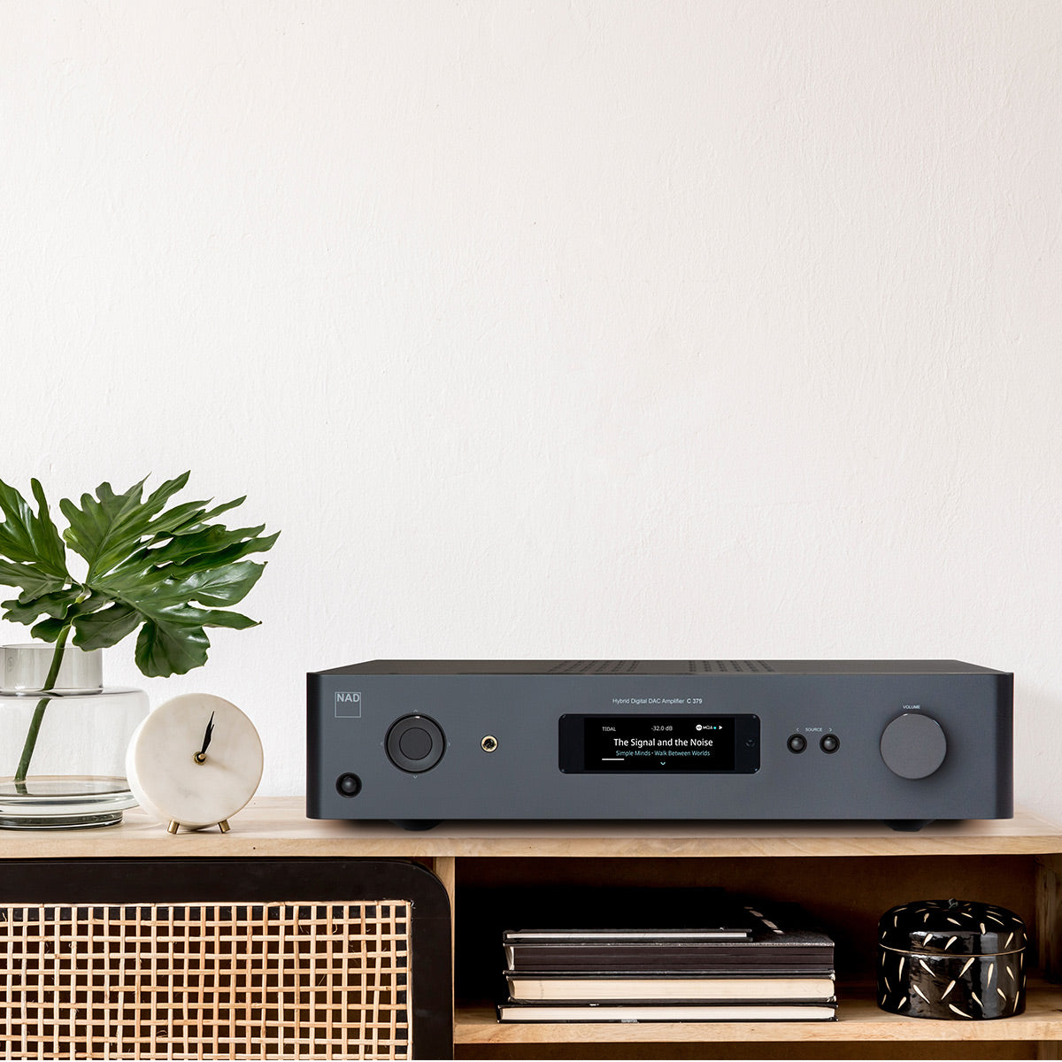 NAD Electronics C 379 HybridDigital DAC Amplifier