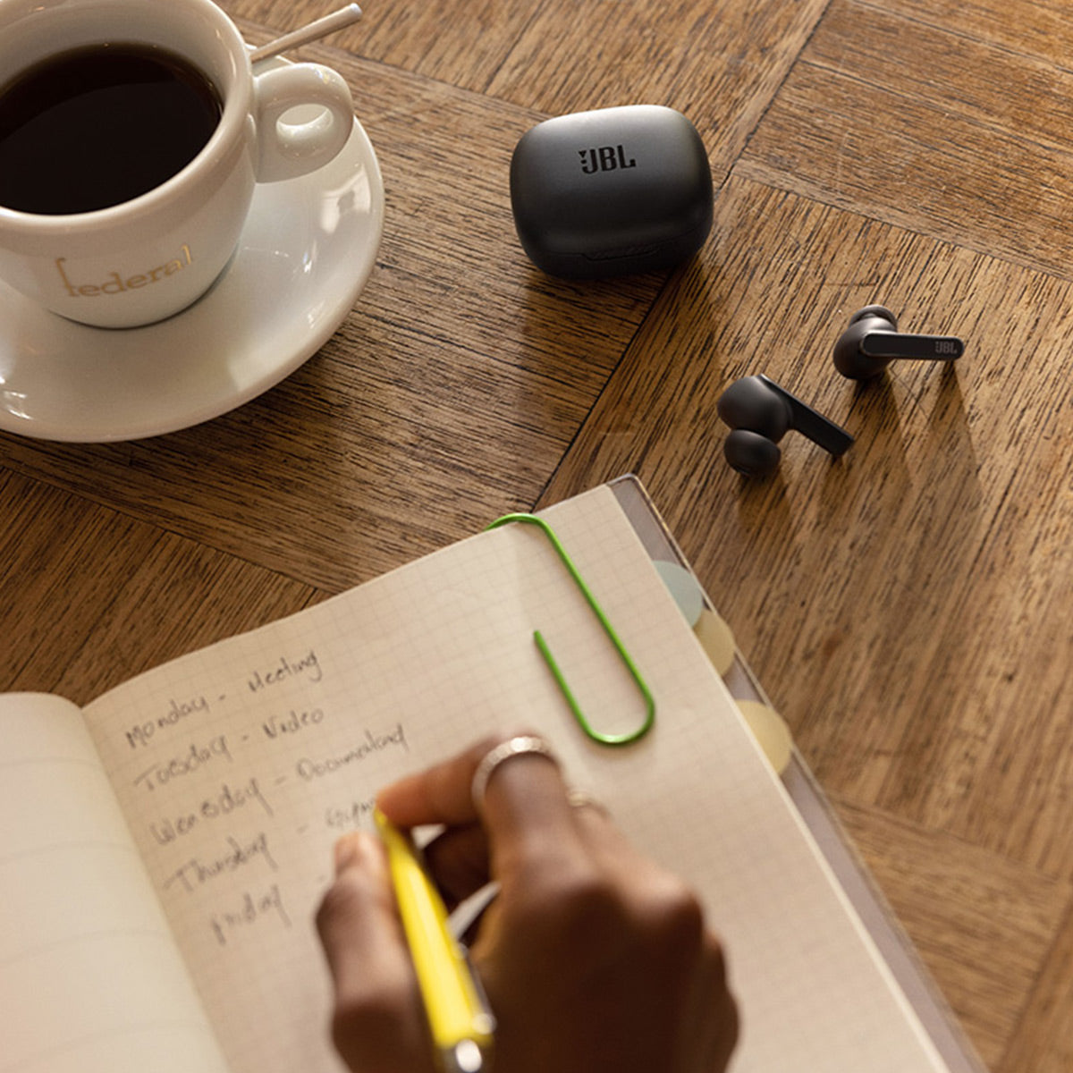 JBL Live Pro 2 True Wireless Noise Cancelling Earbud Bundle with gSport Case (Black)