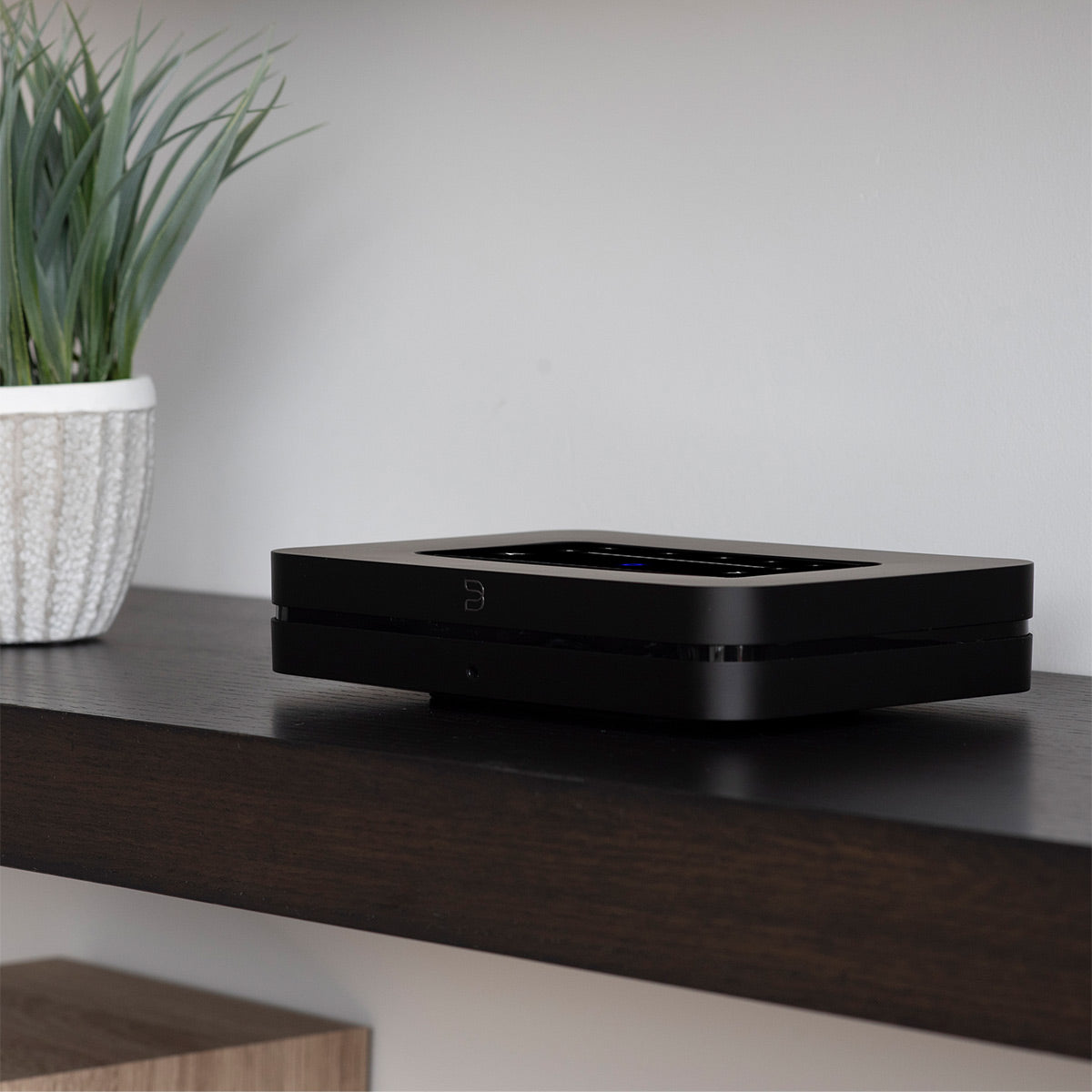 NAD Electronics C 328 Hybrid Digital Integrated Amplifier with Bluesound Node Wireless Multi-Room Hi-Res Music Streamer (Black)