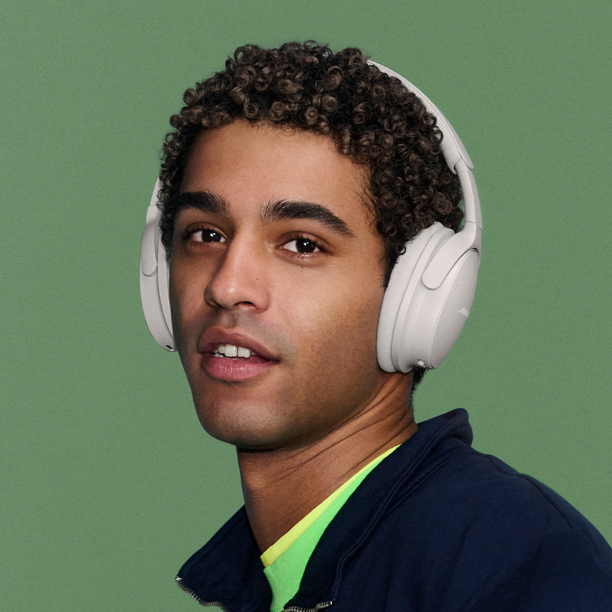 Bose QuietComfort Headphones (2nd Gen, White Smoke)