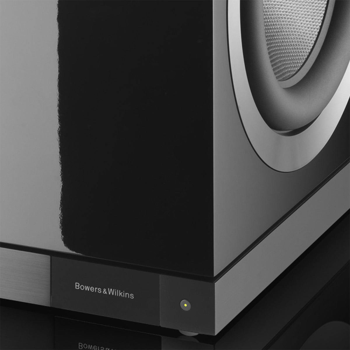 Bowers & Wilkins DB2D 10" Active Subwoofer (Gloss Black)
