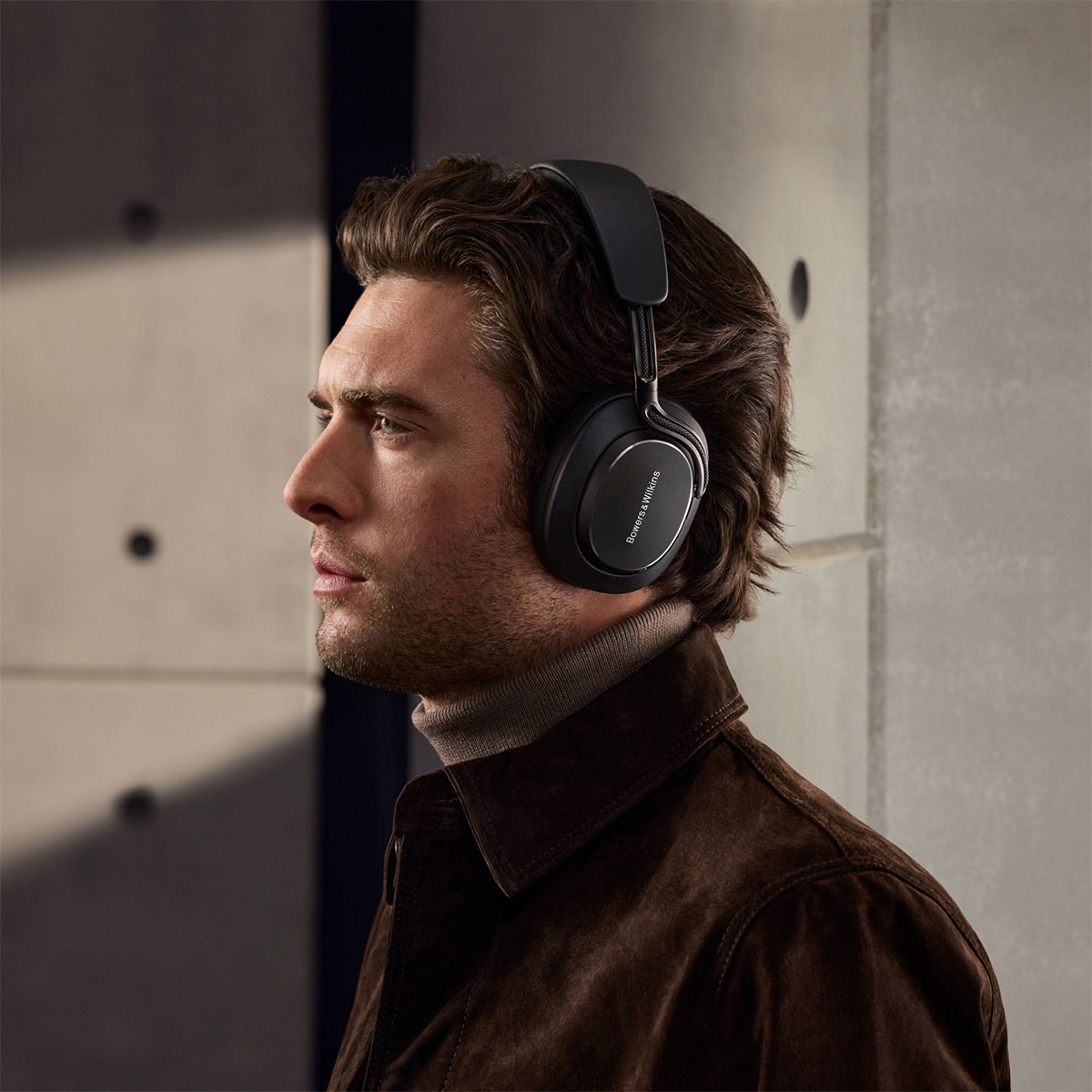 Bowers & Wilkins Px8 S2 Wireless Noise Canceling Bluetooth Headphones (Onyx Black)