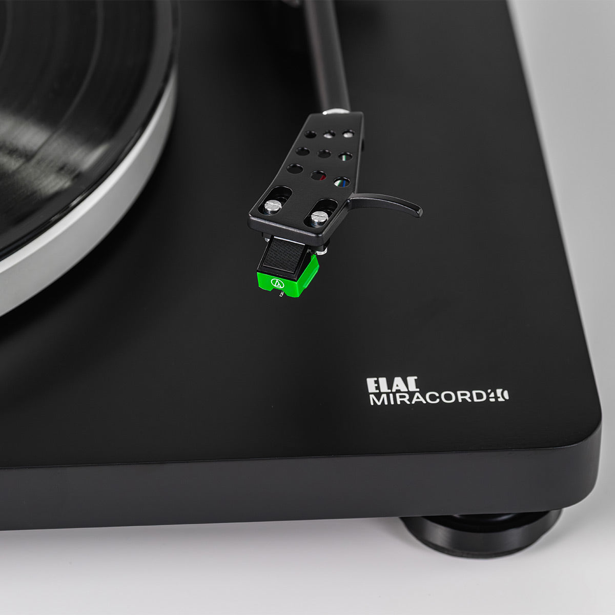 ELAC Miracord 40 Turntable with Audio-Technica AT95E MM Cartridge (Satin Black)