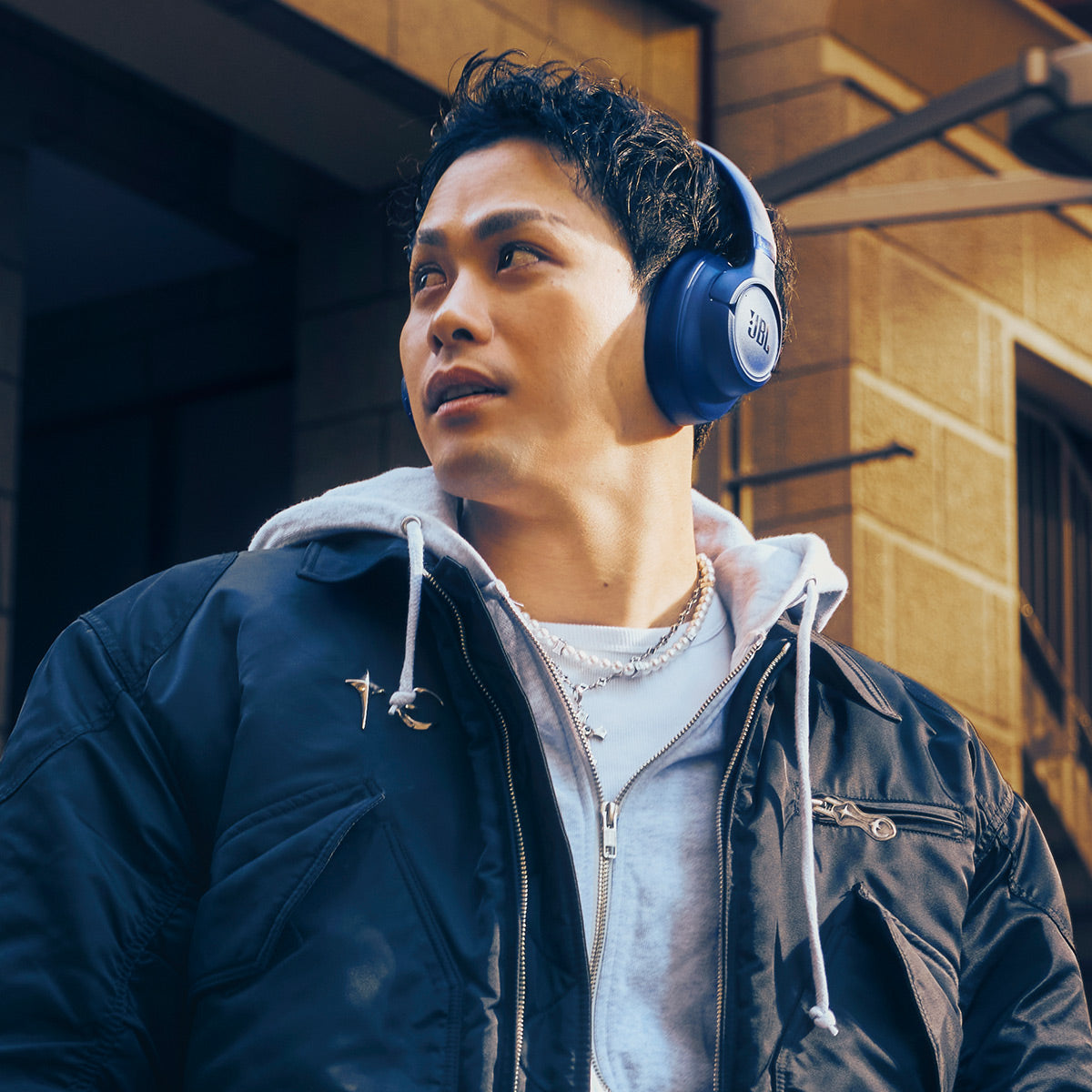 JBL JBL Tune 780NC Wireless Over Ear Noise Cancelling Headphone Bundle with gSport Case (Blue)