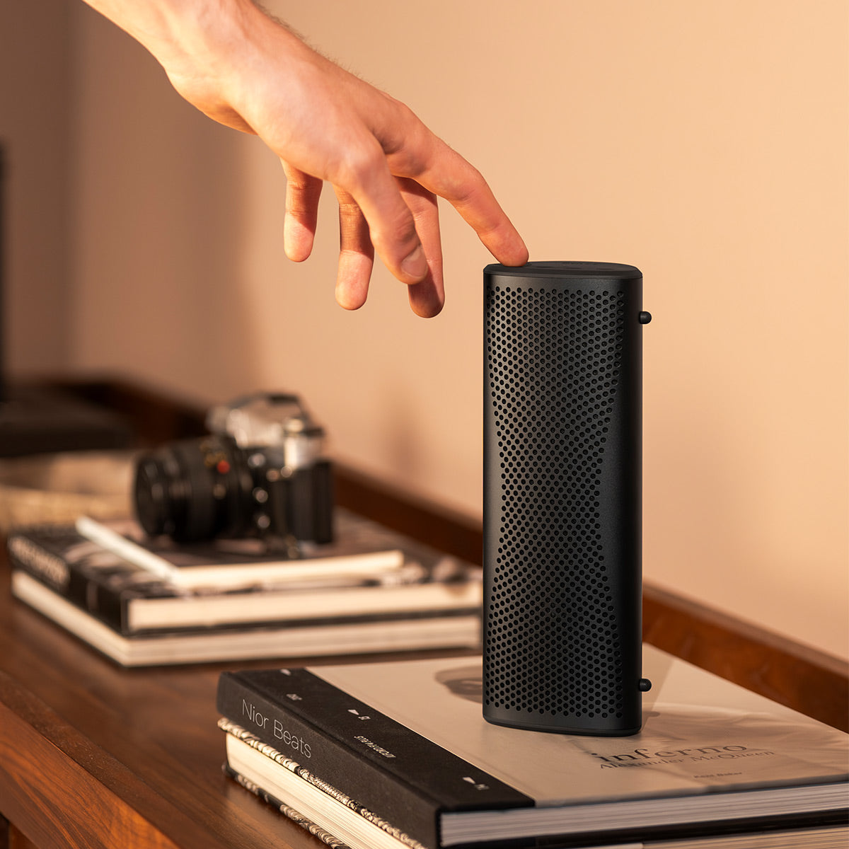 KEF Muo Portable Bluetooth Speaker (Midnight Black)